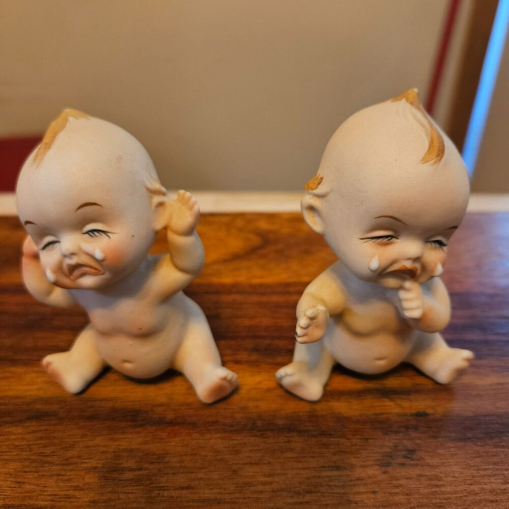 vintage Lego Japan crying kewpie (cupie) baby salt & pepper shakers